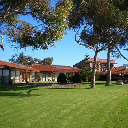 Goolwa Riverport Motel Экстерьер фото